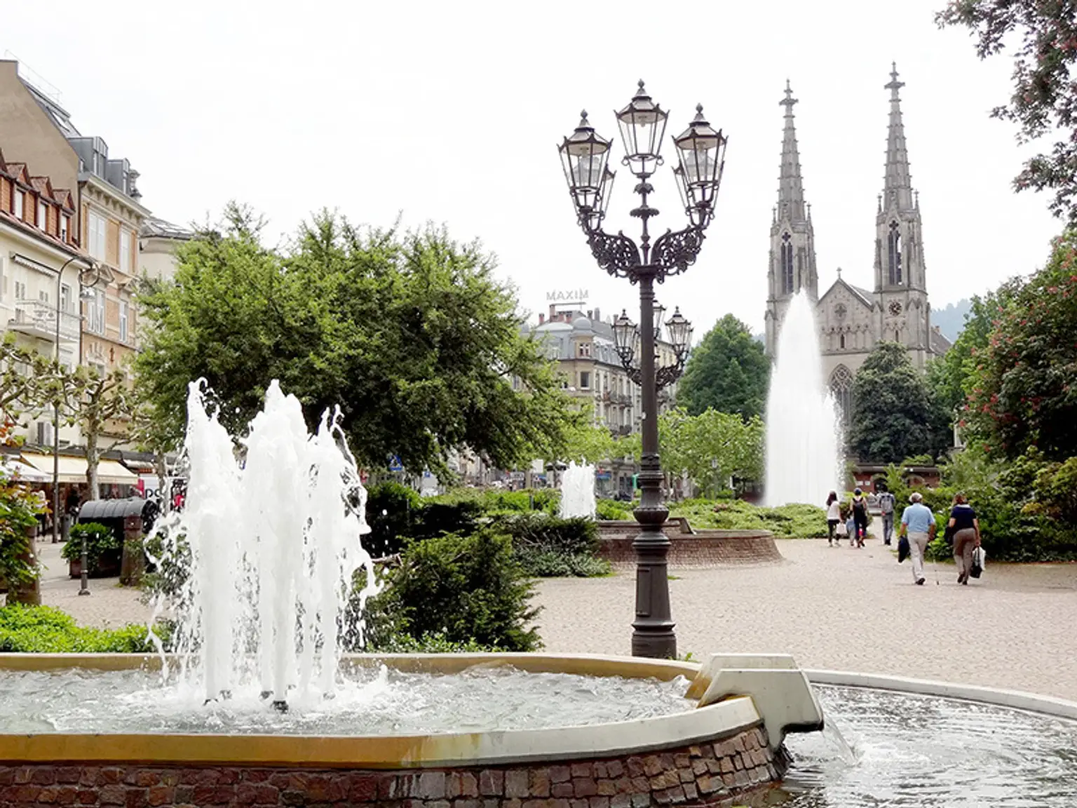 Eigennutzung oder Kapitalanlage, Charmante 4-Zimmer Wohnung mit Kamin, im Kurort Baden-Baden