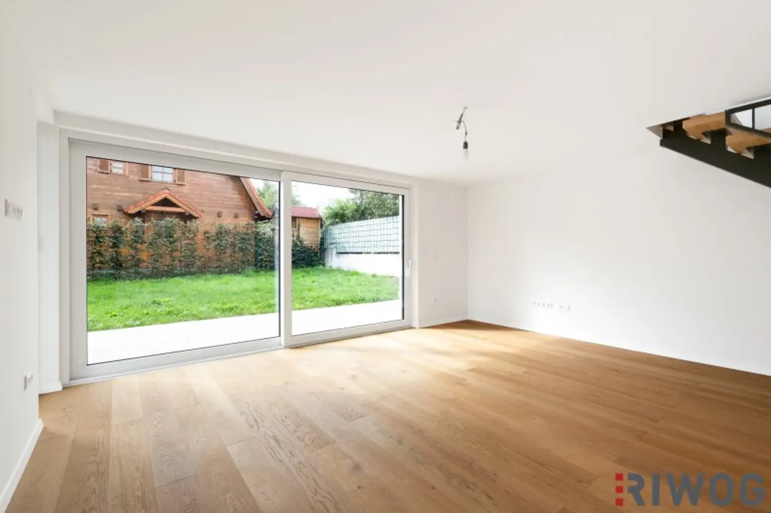 MINI VILLA AM HACKENBERG MIT CA. 37m² DACHTERRASSE UND IMPOSANTEM WEITBLICK AUF DIE CITY - EIGENGRUND IM KLEINGARTEN - GANZJÄHRIG BEWOHNBAR