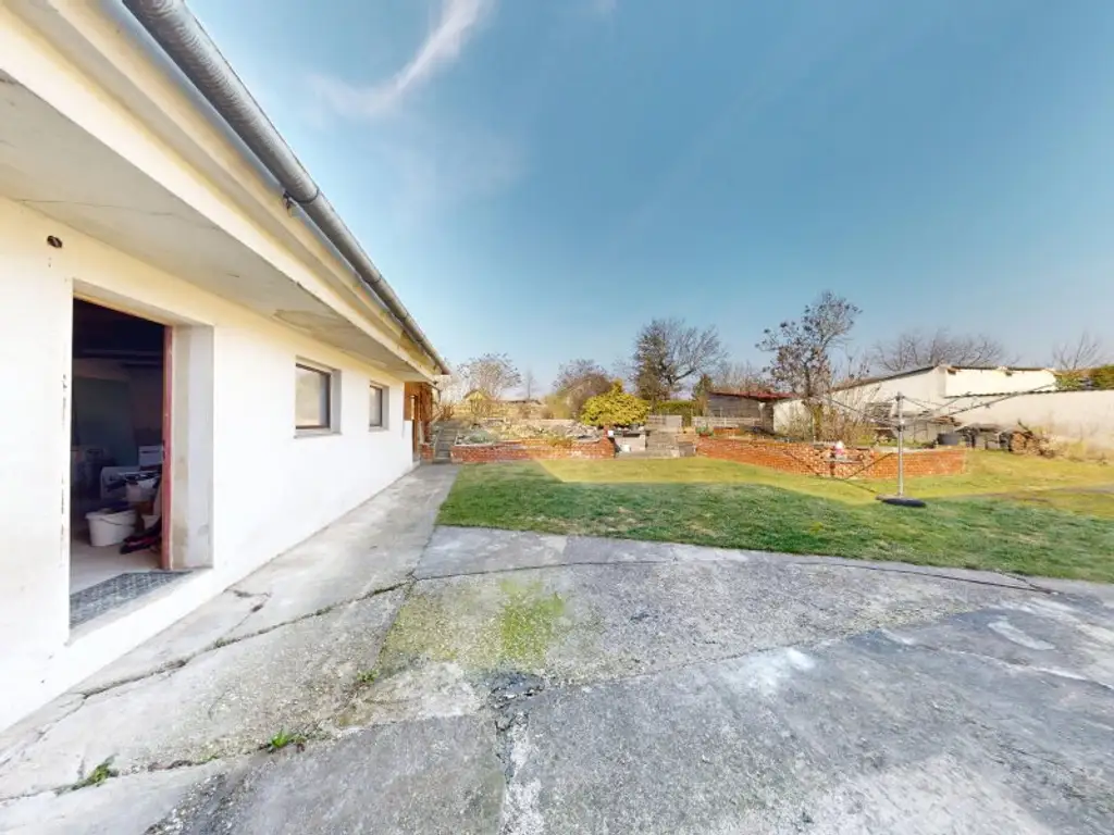 SANIERUNGSSCHNÄPPCHEN! Wer hier Hand anlegt, erfüllt sich seinen Wohntraum! Nähe Therme "Silent Spa"!