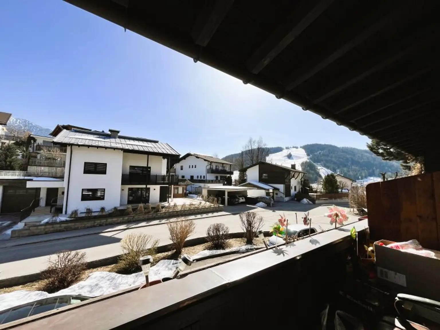 TOPLAGE: Wunderschöne 2-Zimmerwohnung in Seefeld mit sonnigem Balkon nur wenige Fußminuten vom Skigebiet entfernt!