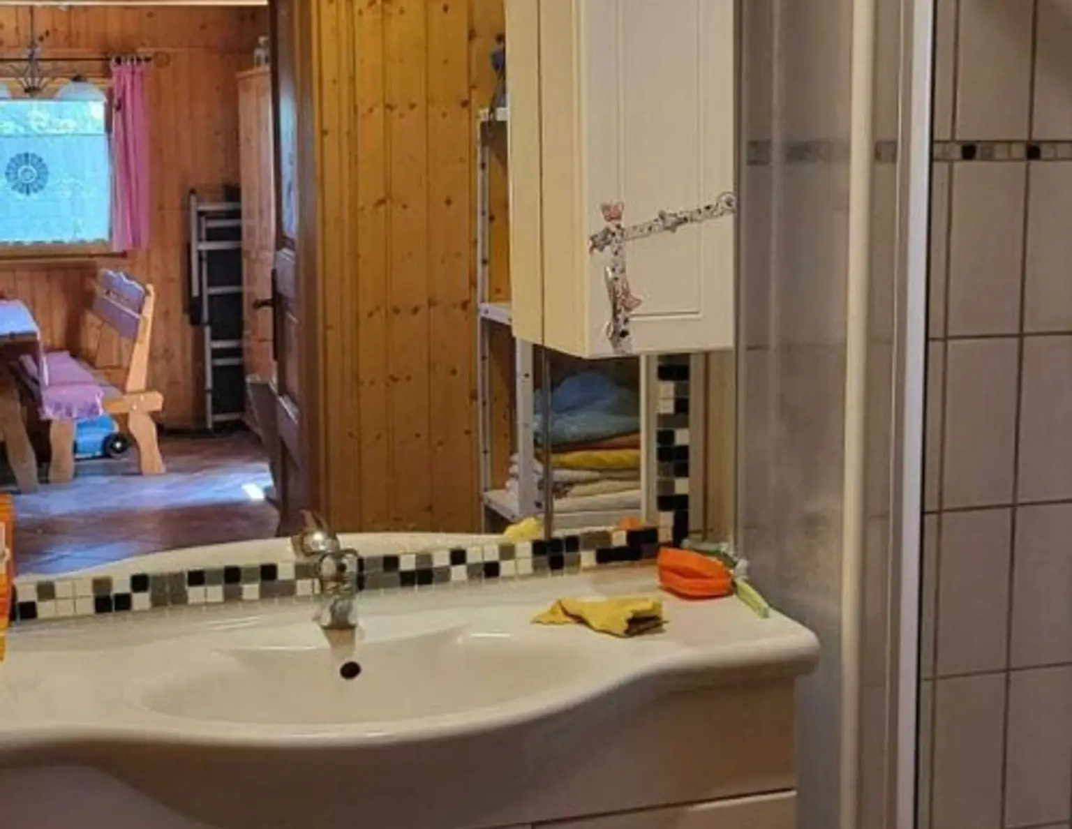 FREIZEITGRUNDSTÜCK mit BEWILLIGTER FISCHZUCHT inclusive 2 GARTENHÜTTEN (Wasserrechtsbescheid vorhanden)