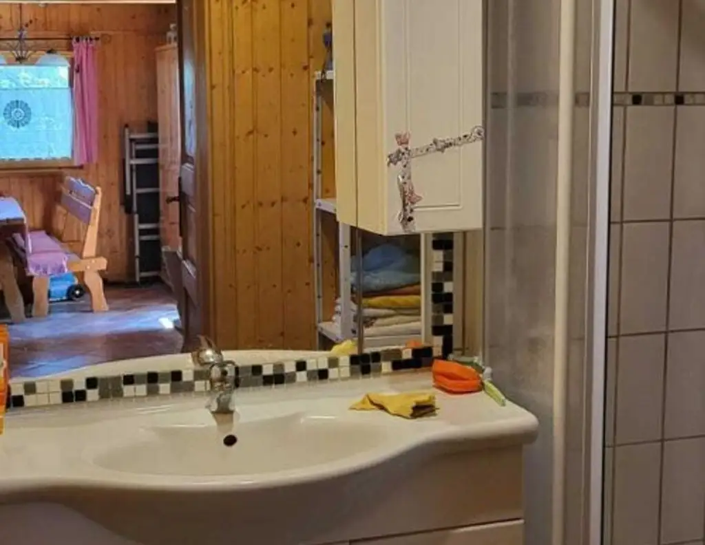 FREIZEITGRUNDSTÜCK mit BEWILLIGTER FISCHZUCHT inclusive 2 GARTENHÜTTEN (Wasserrechtsbescheid vorhanden)