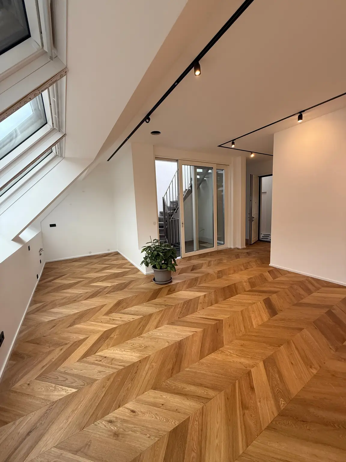 Exklusives Dachgeschoss mit großer Terrasse nahe Schönbrunn – Erstbezug mit hochwertiger Ausstattung