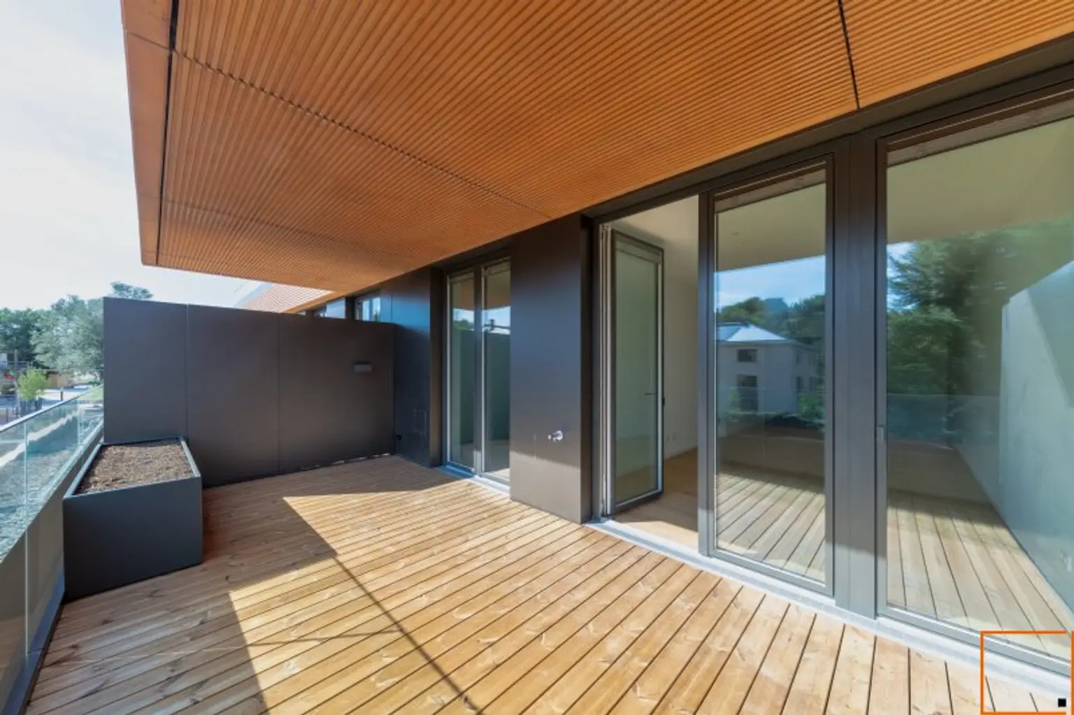 Grünblick_Top18_Terrasse_Wohnzimmer