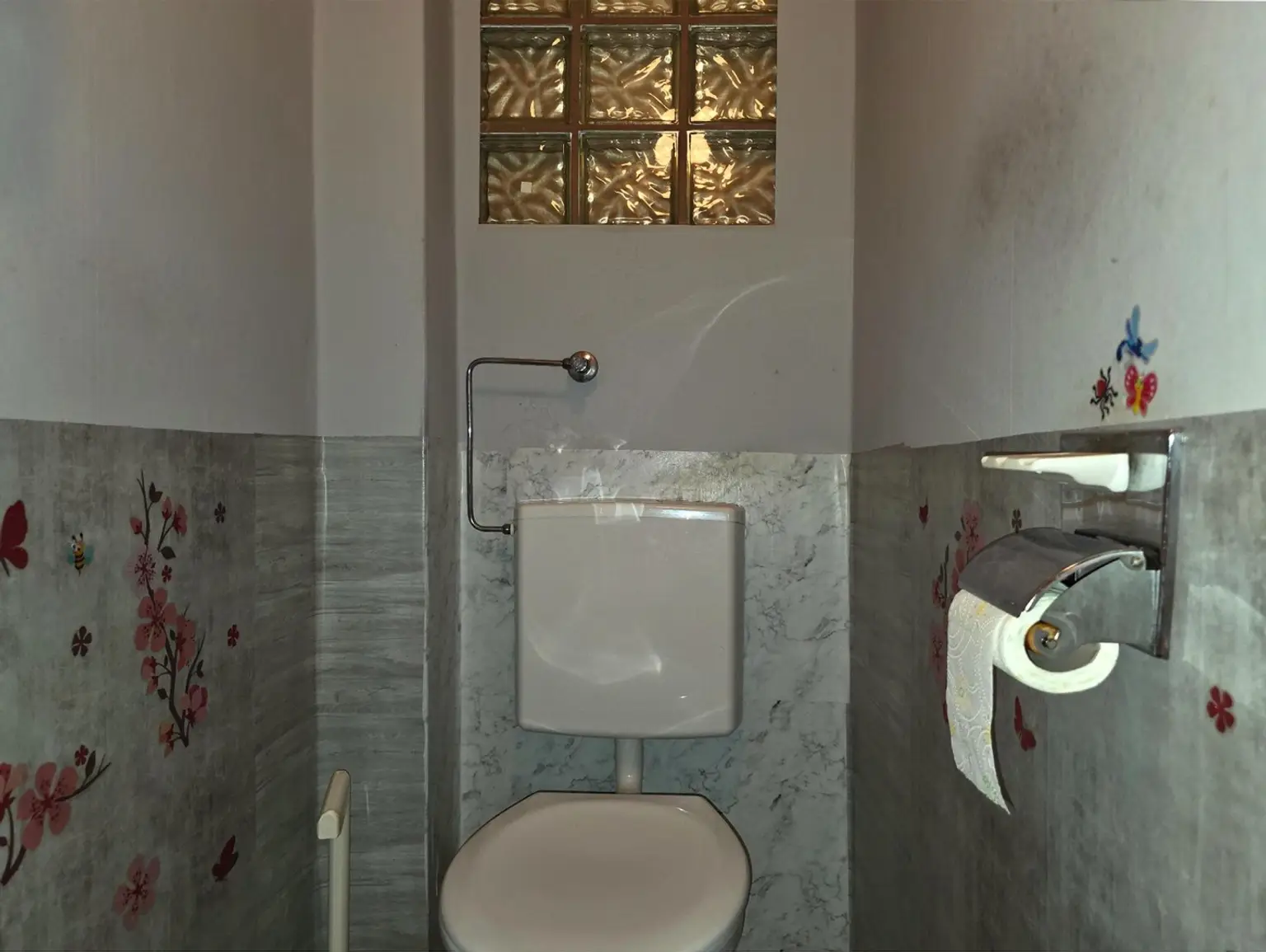 10 EFH 2000 EG Toilette