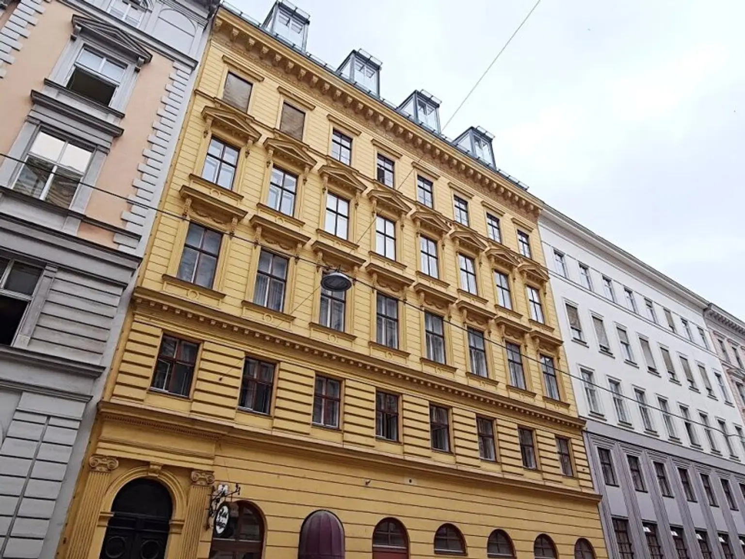 BÖRSE-NÄHE, ESSLINGGASSE, 31 m2 Lagerraum, Belüftung, Estrichboden, Kellergeschoß ohne Aufzug
