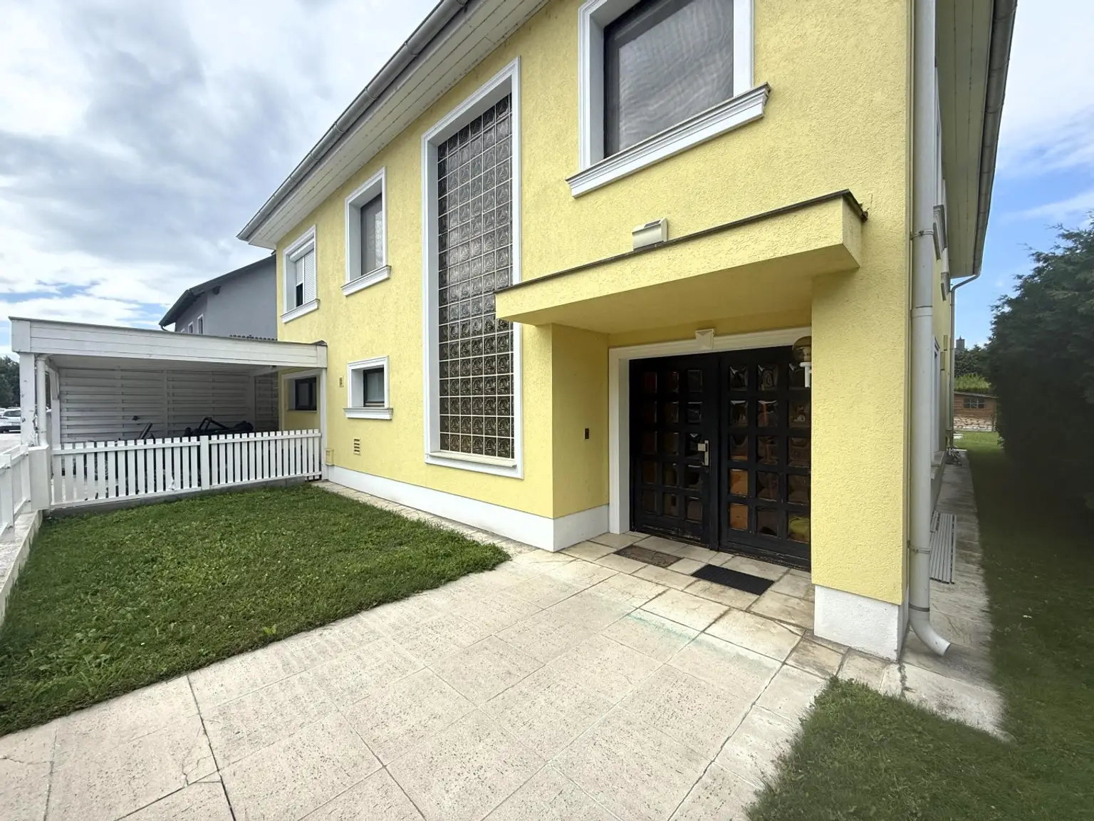 Haus/Villa mit lebenslangem Wohnrecht zu verkaufen // House/villa with lifetime right of residence for sale //