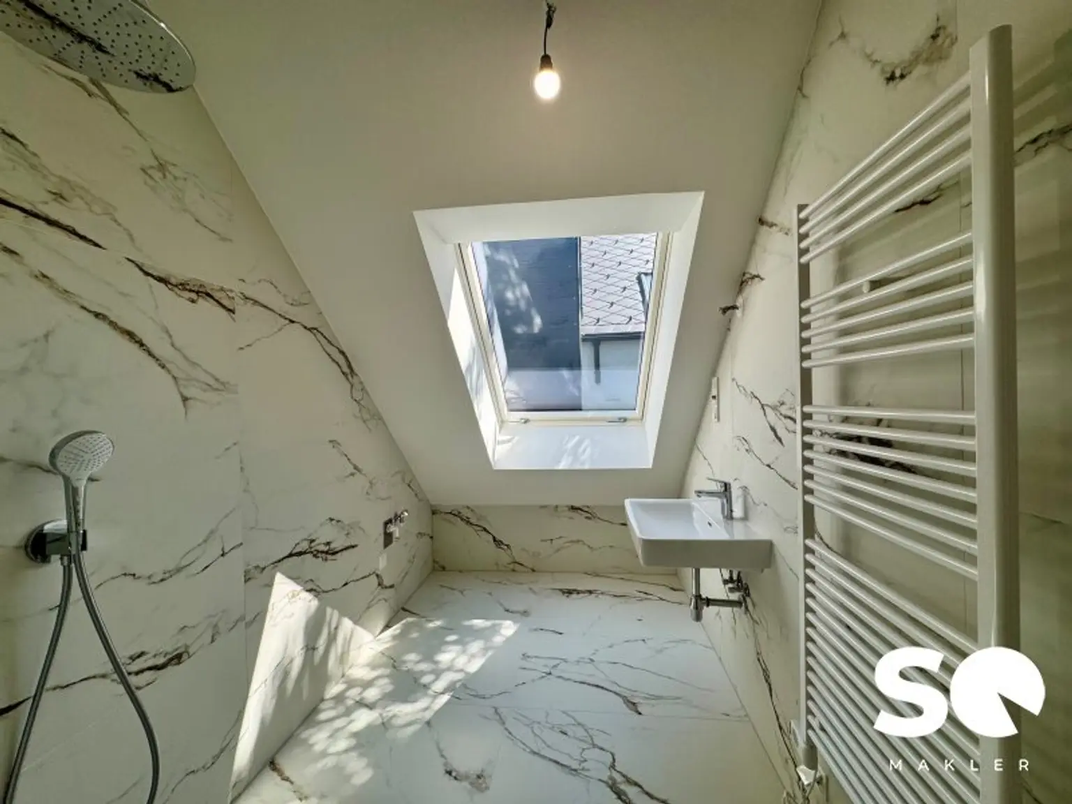 #SQ - ERSTBEZUG NÄHE SCHÖNBRUNN! STILVOLLE DACHGESCHOSSWOHNUNG MIT 2 TERRASSEN