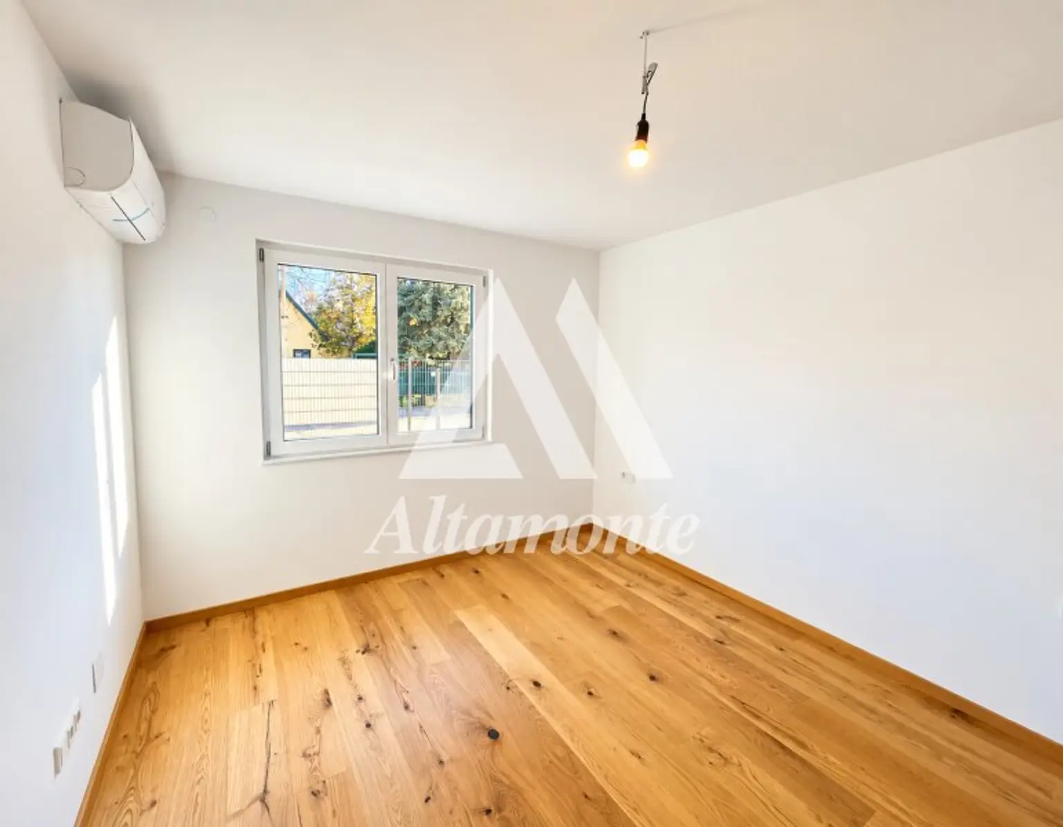 Zimmer 2 1.Stock