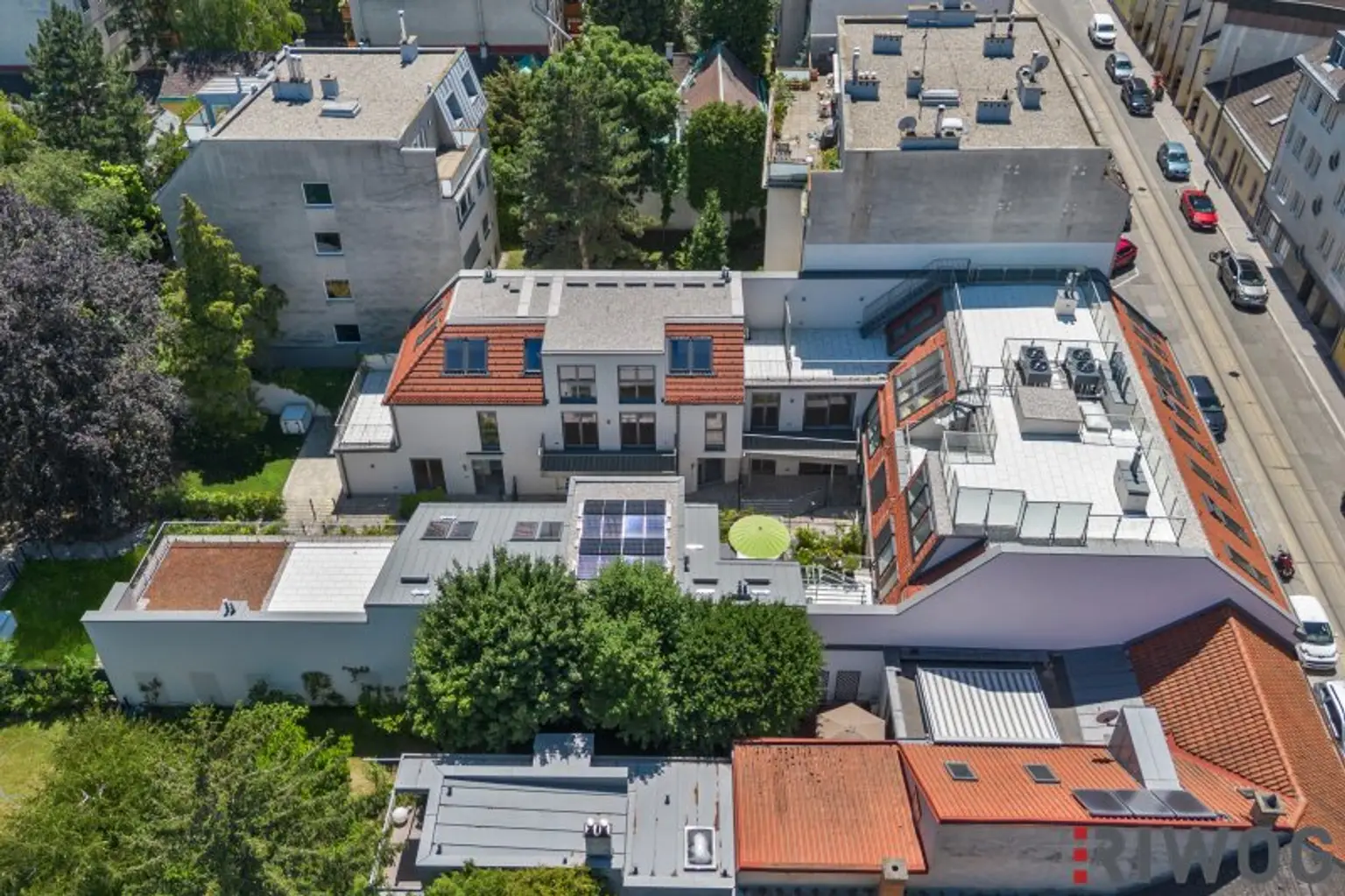 Eckreihenhaus mit wunderschönen Garten und hochwertiger Ausstattung