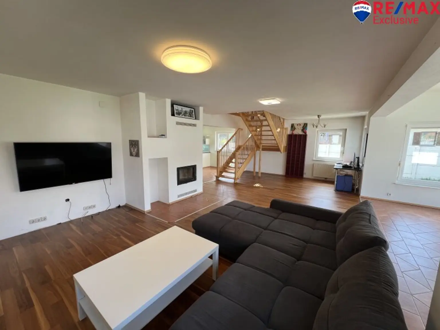 Großzügiges Einfamilienhaus mit Garten, Terrasse & Garage in Ebenfurth, 4 Zimmer, 195m²