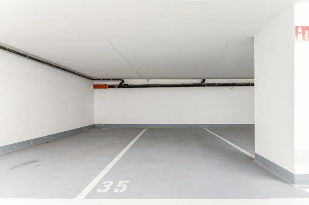 Ab Oktober! Erstbezug! Klimatisierte 2-Zimmer-Balkonwohnung inkl. Stellplatz zu vermieten!