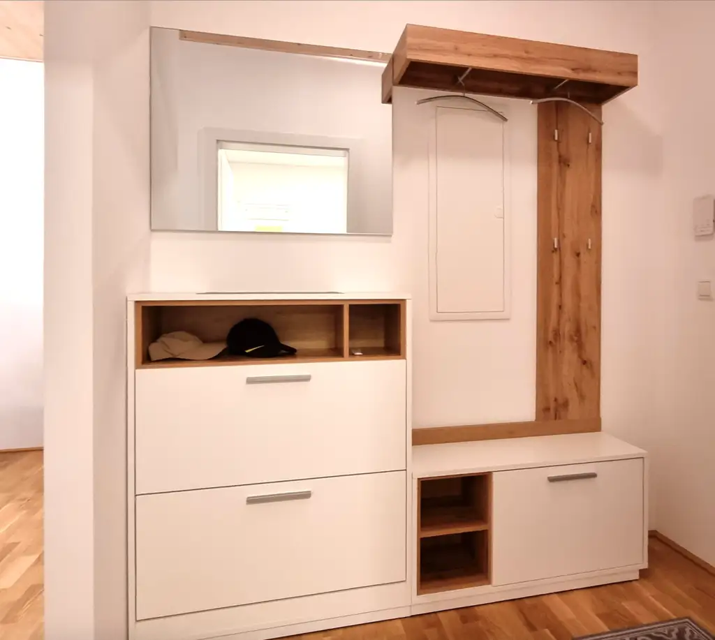 Stylisch wohnen in der Nähe von Don Bosco – 2 Zimmer & XL-Balkon