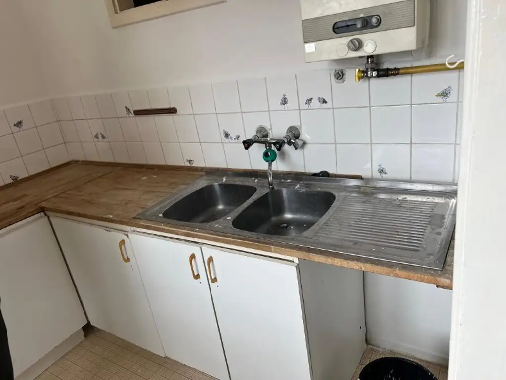 ANLEGERWOHNUNG VERMIETET ÜBER DEN DÄCHERN VON WIEN IM HERZEN VON FAVORITEN