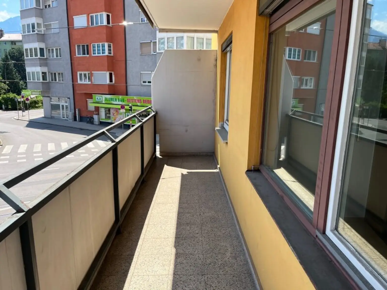 Geräumige Wohnung mit 2 Zimmer, separate Küche mit optional TGAP - Pradl