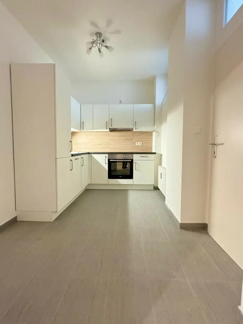 Blick vom Schlafzimmer zur Küche