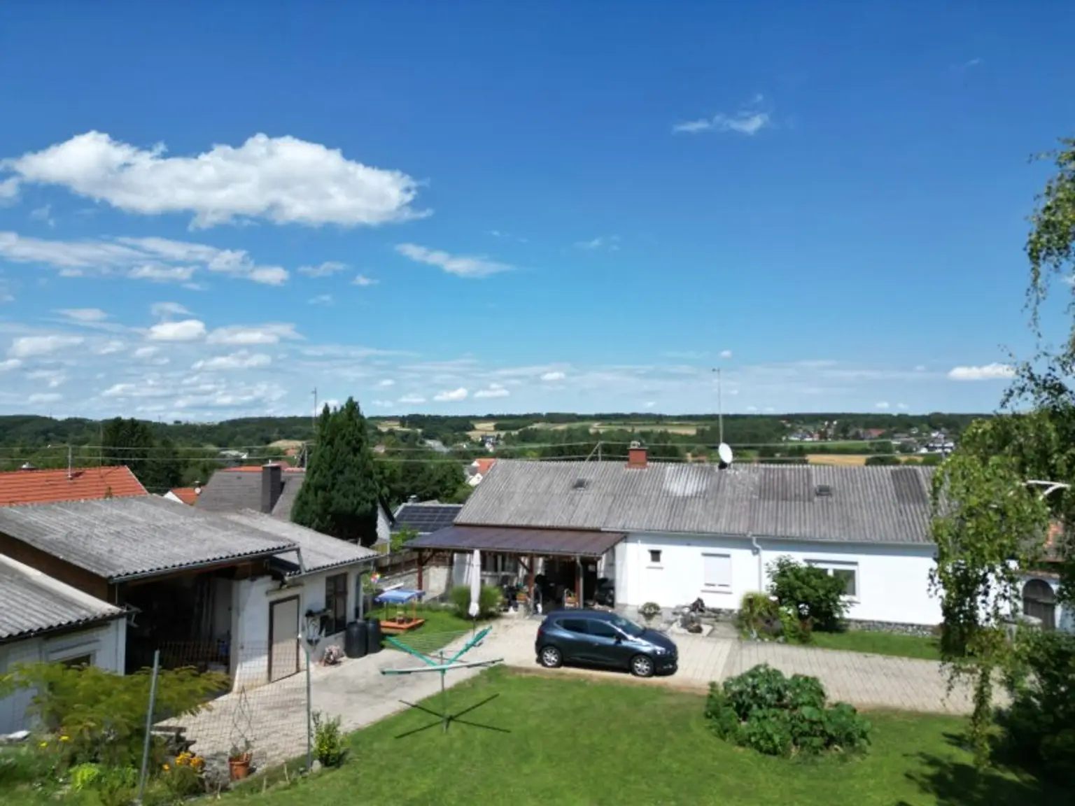 +Einzigartiges Mehrfamilienhaus und riesen Grundstück, direkt neben Oberpullendorf! +