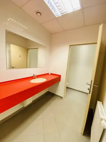 Büro/Praxisfläche- in exklusiver Lage zu vermieten