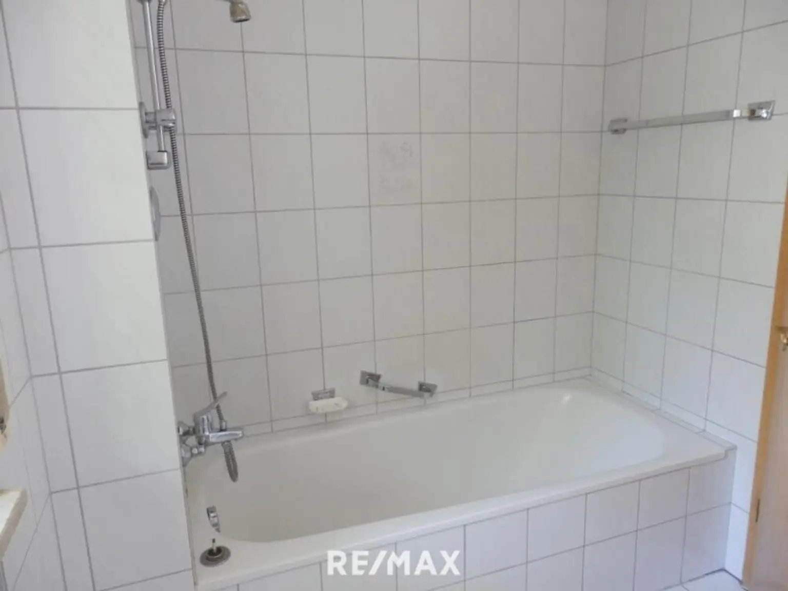 Badezimmer mit Badewanne