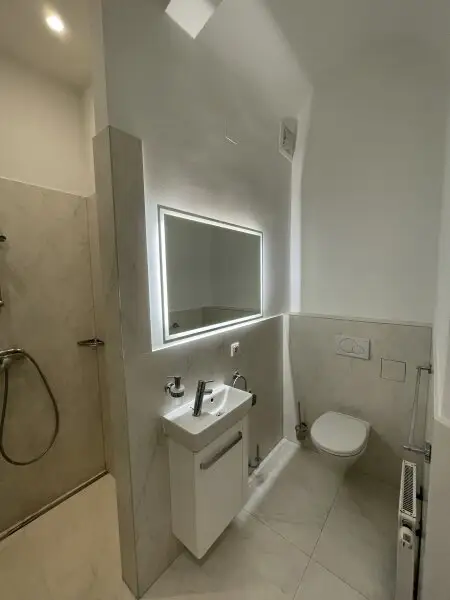 162 m² LUXURIÖSER ALTBAU -- GENERALSANIERT -- NEBEN GRABEN -- UNBEFRISTET!