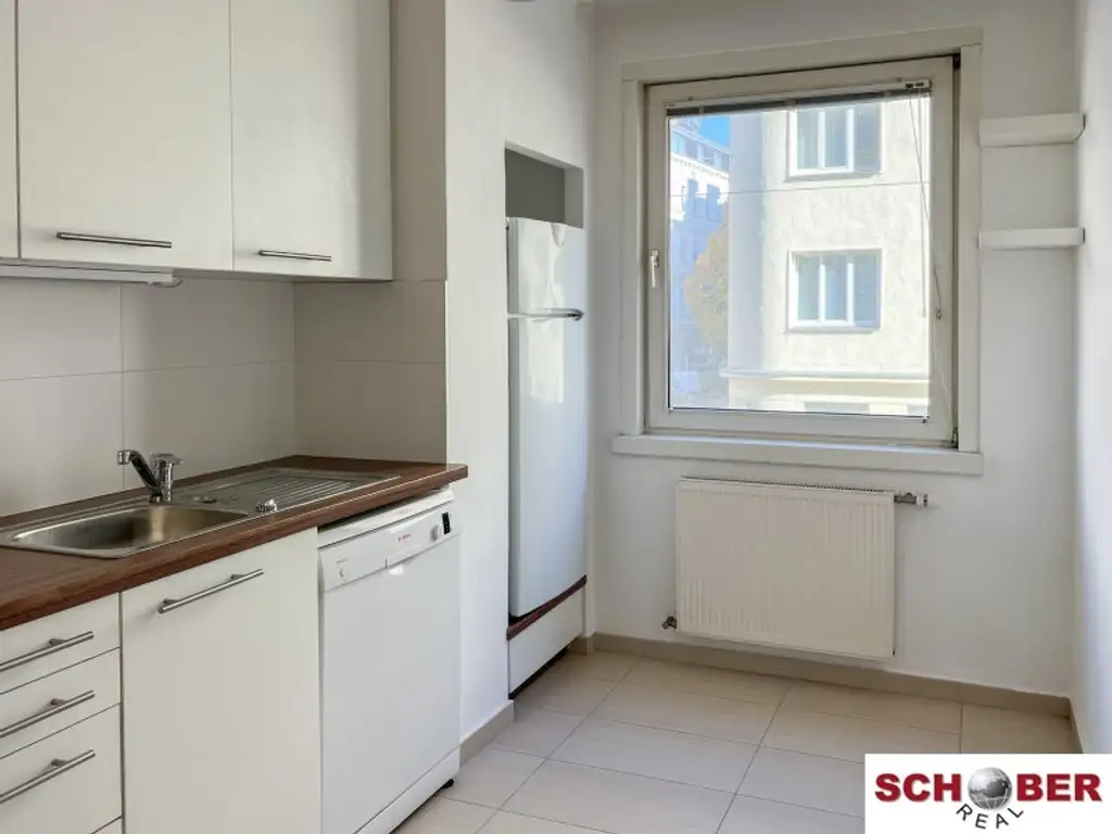 *U4-Friedensbrücke*  2 getrennt begehbare Zimmer