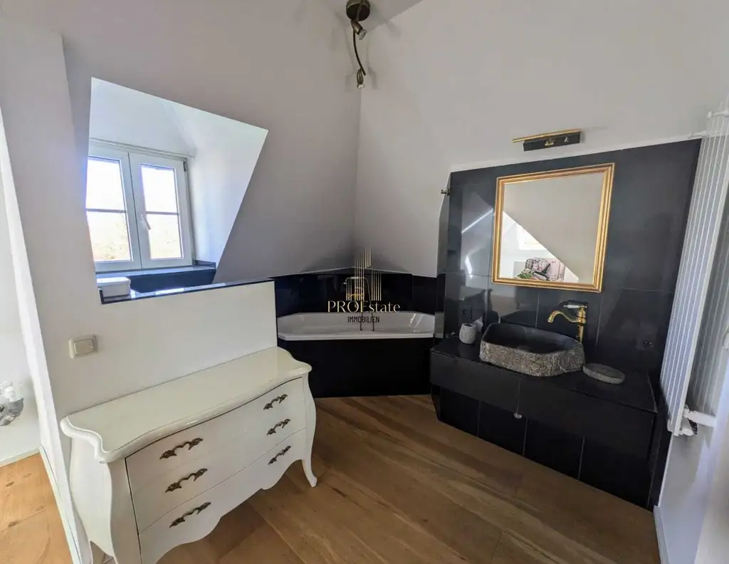 Attraktives Zinshaus oder eigenes Restaurant mit Dachterrassenwohnung in Steyr - Nutzen Sie diese Gelegenheit!