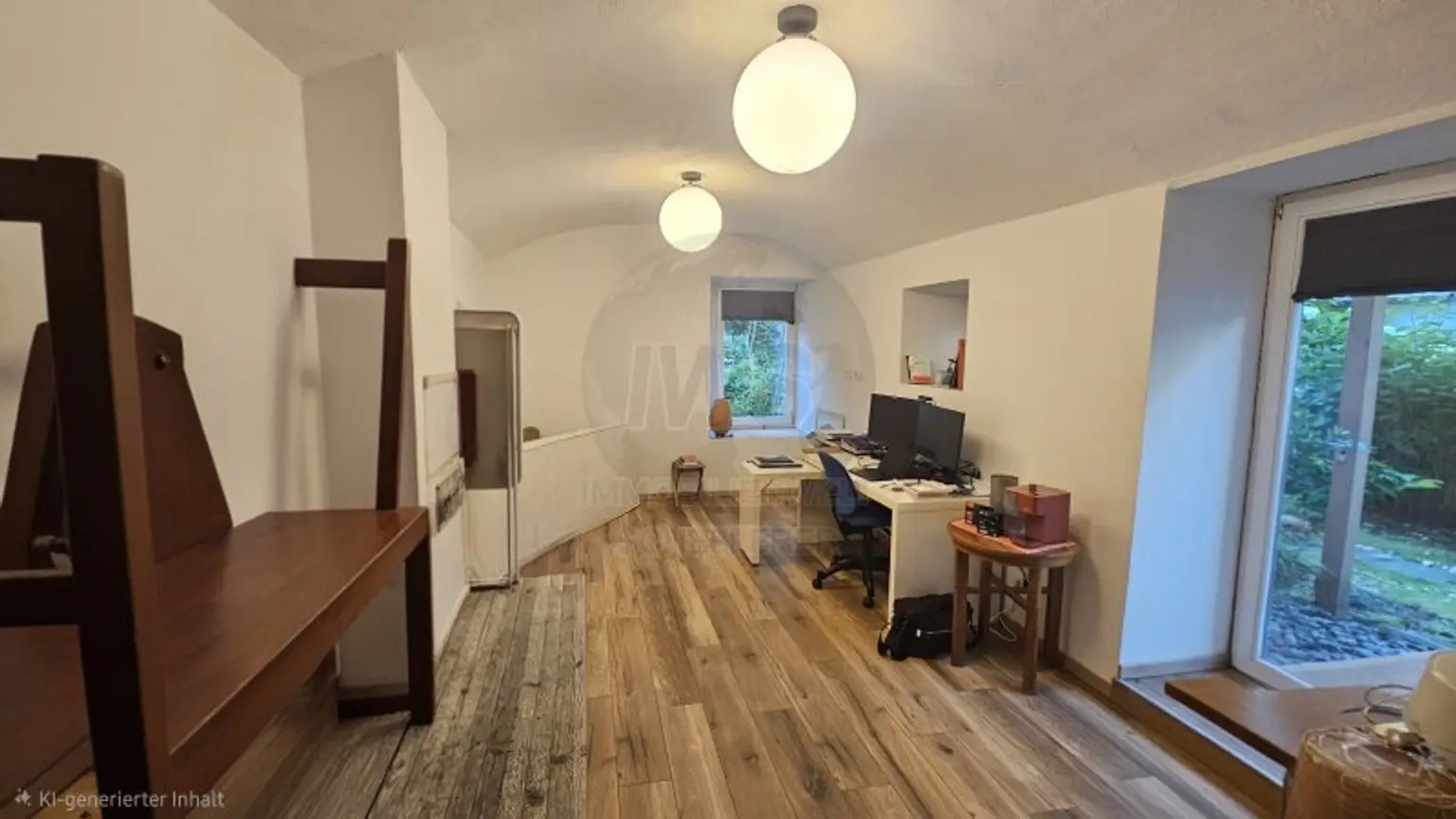 Büro EG