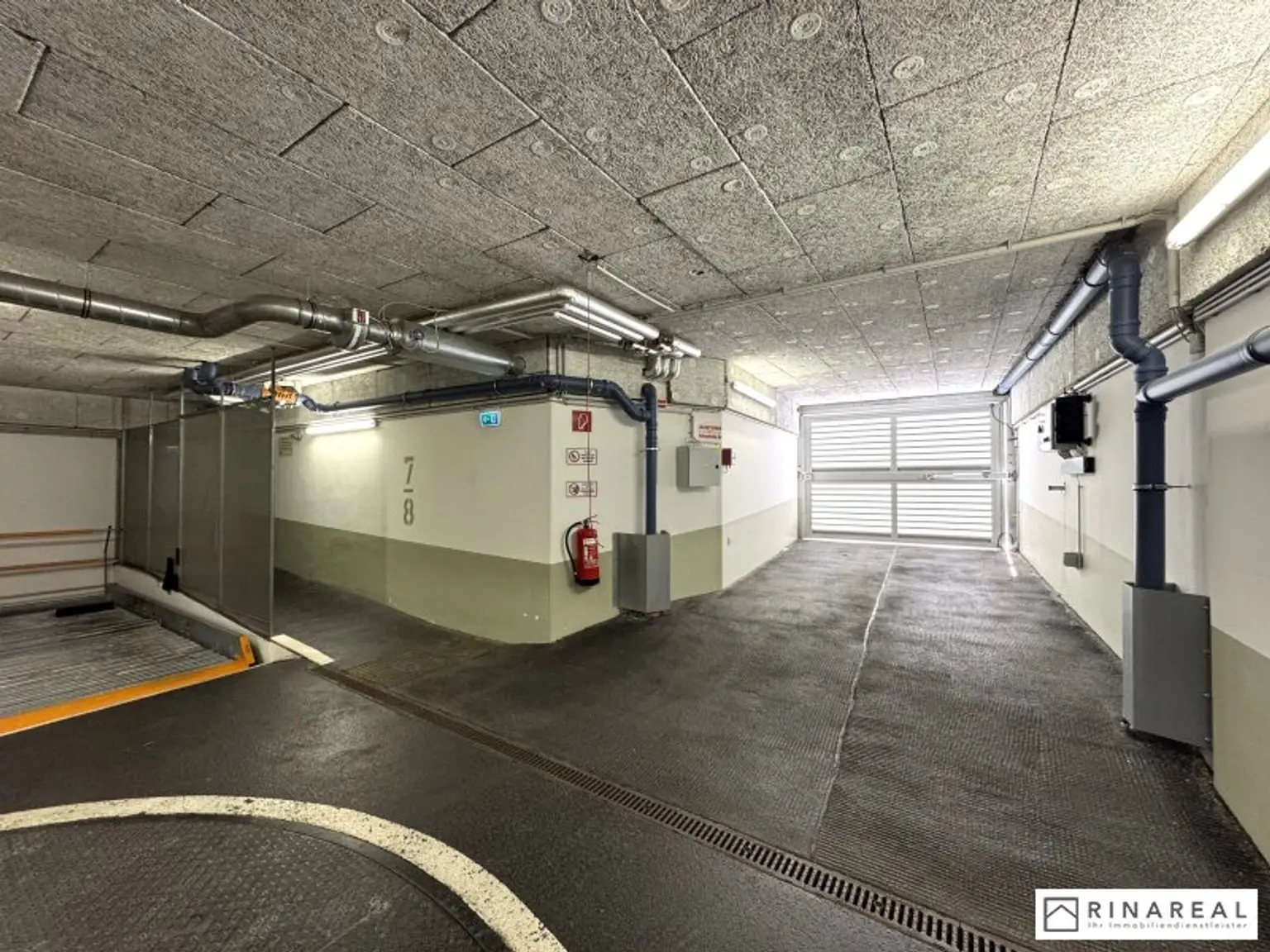 HUTWEIDENGASSE | Exklusives Penthouse mit traumhafter Dachterrasse | 3 Zimmer | ca. 99 m² Wohnfläche | teilmöbliert | zzgl. Duplex-Stellplatz