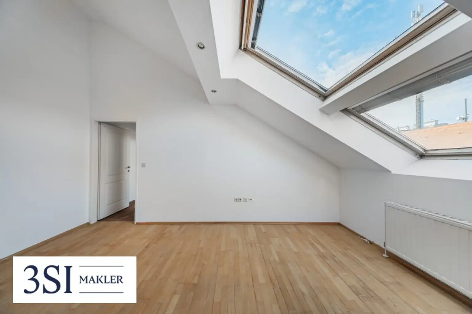 Klausgasse 46: Lichtdurchflutete 2,5-Zimmer-Dachgeschoßwohnung im Herzen des 16. Bezirks