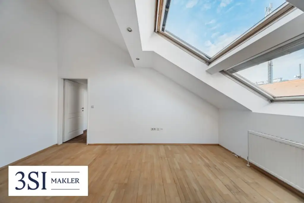 Klausgasse 46: Lichtdurchflutete 2,5-Zimmer-Dachgeschoßwohnung im Herzen des 16. Bezirks