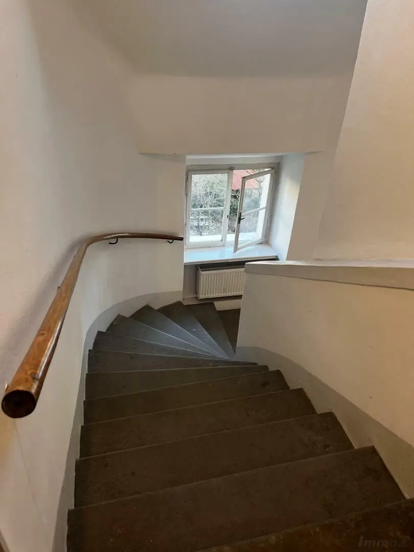 Treppe vom 2 Og ins Ug