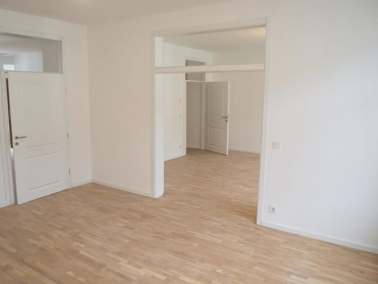 Esszimmer o. SZ - Wohnzimmer (vor Erstbezug)