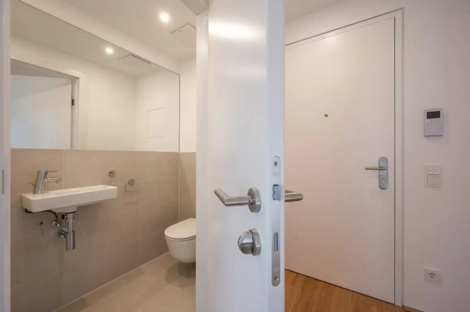 EDUART-Die Kunst des Wohnens: Hochwertiger 2-Zimmer ZWEITBEZUG mit ca. 3m² Loggia! (6/5) VERFÜGBAR AB DEZEMBER!