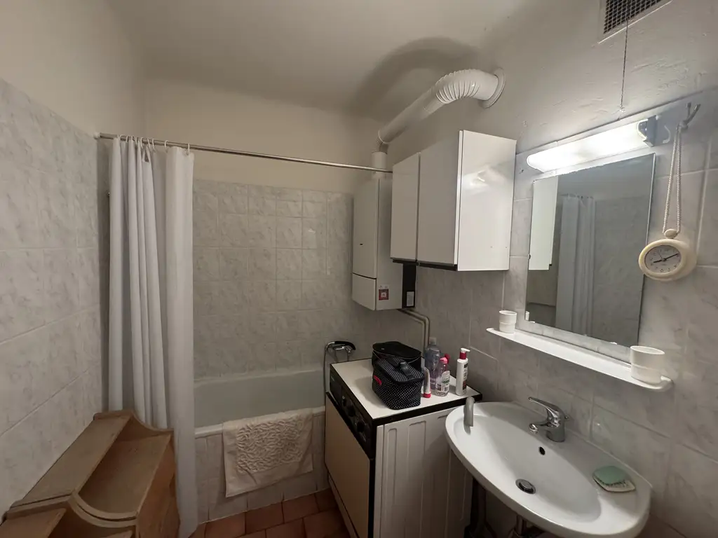 Renovierungsbedürftige 1-Zimmer-Wohnung mit Loggia in 1020 Wien! Ideal für Ihre Ideen!