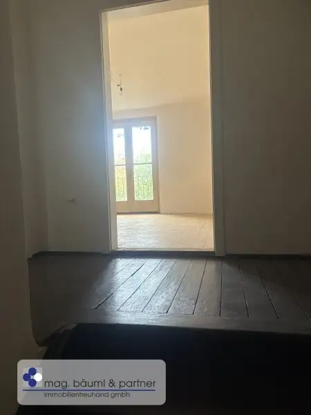 Alleinstehendes  Haus  in einer absolut ruhigen Sackgasse mit Blick auf die  THAYA