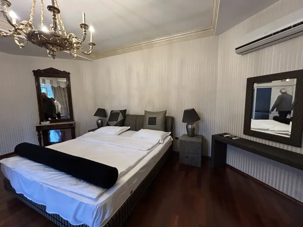 +++ Exklusive Villa im Herzen von Szombathely – Ruheoase auf rund 5300 m² +++