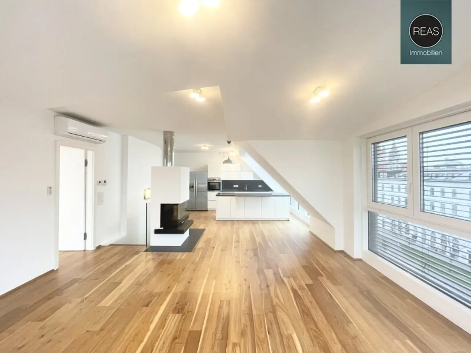 Attraktives Anlagepaket mit stabiler Rendite nahe Uno City!