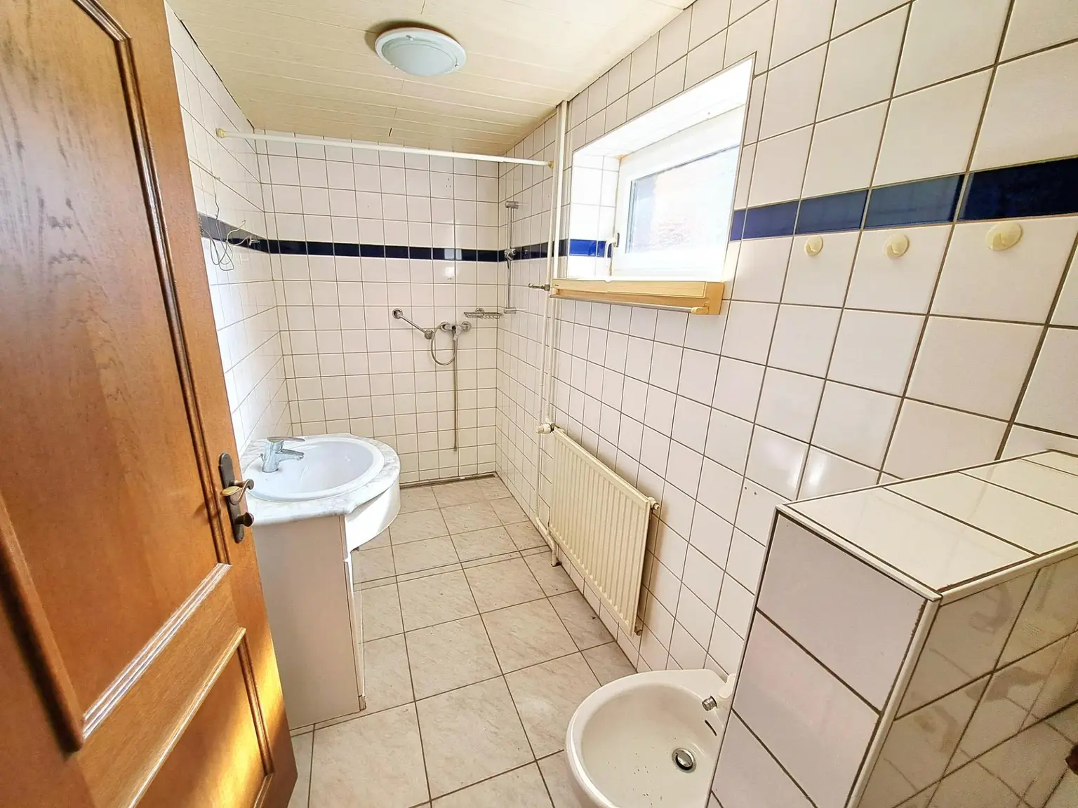 2 GETRENNTE WOHNEINHEITEN IN EINEM HAUS