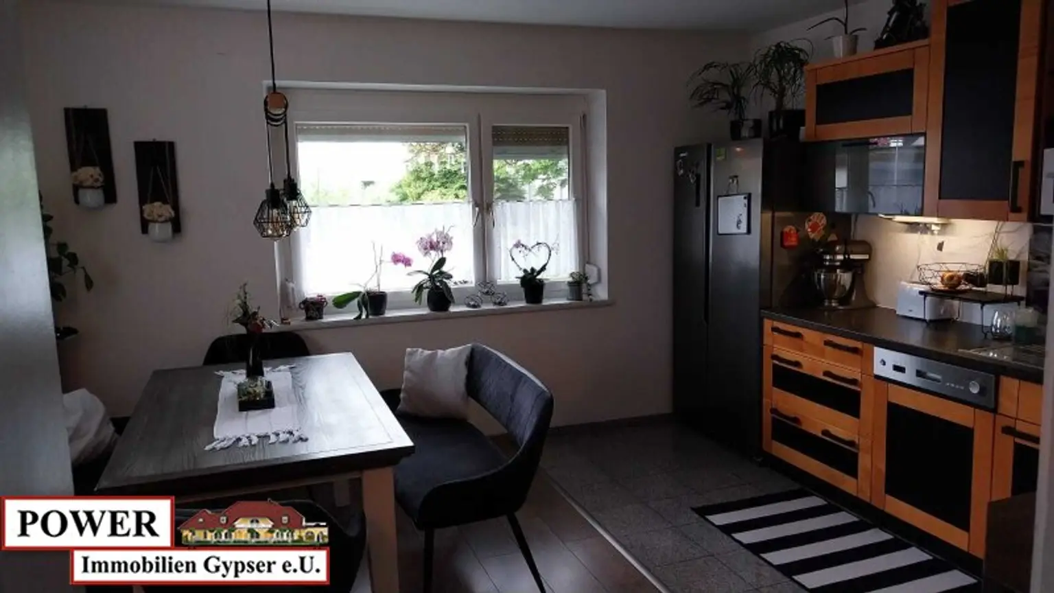 Großzügiges Wohnhaus in Zentrumsnähe !!