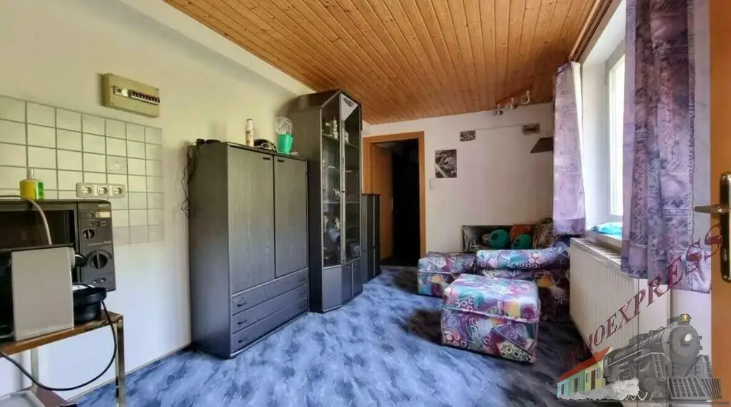 Ein-/ Zweifamilienhaus auf 1.490 m² mit Einliegerwohnung und Garage - Sackgasse