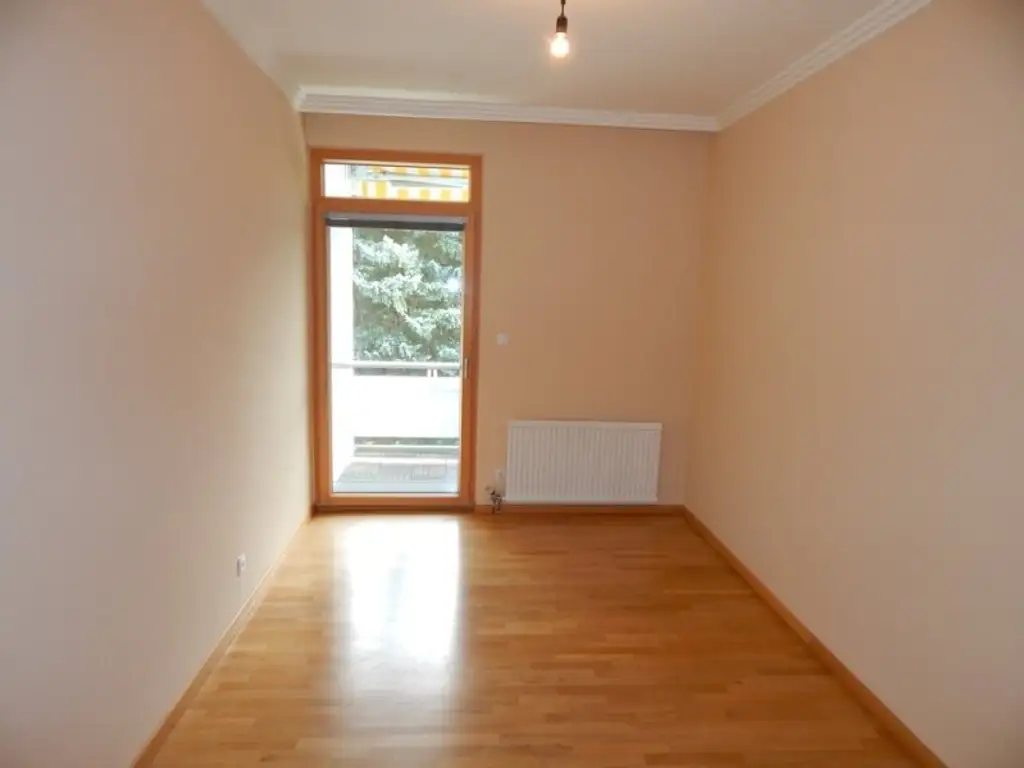 Helle und ruhige - Top ausgestattete Wohnung mit 2 Loggien