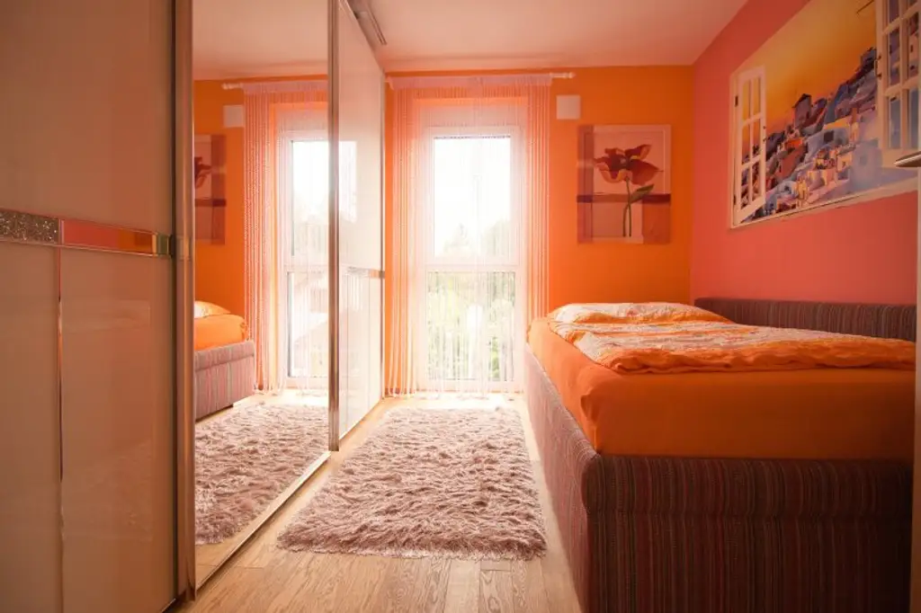 Exklusive 4-Zimmer Dachgeschosswohnung | private 39 m² Dachterrasse & Terrasse auf Wohnebene | Klimaanlage