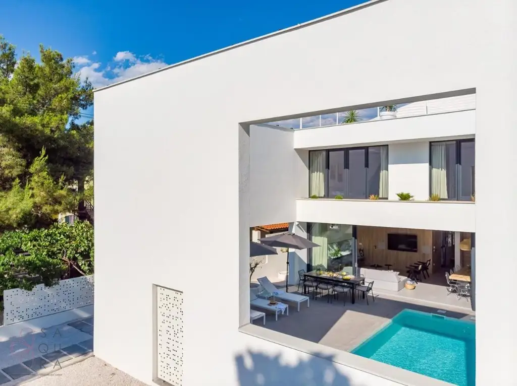 Amazing New Villa auf der Insel Brač – Mediterraner Luxus direkt am Meer