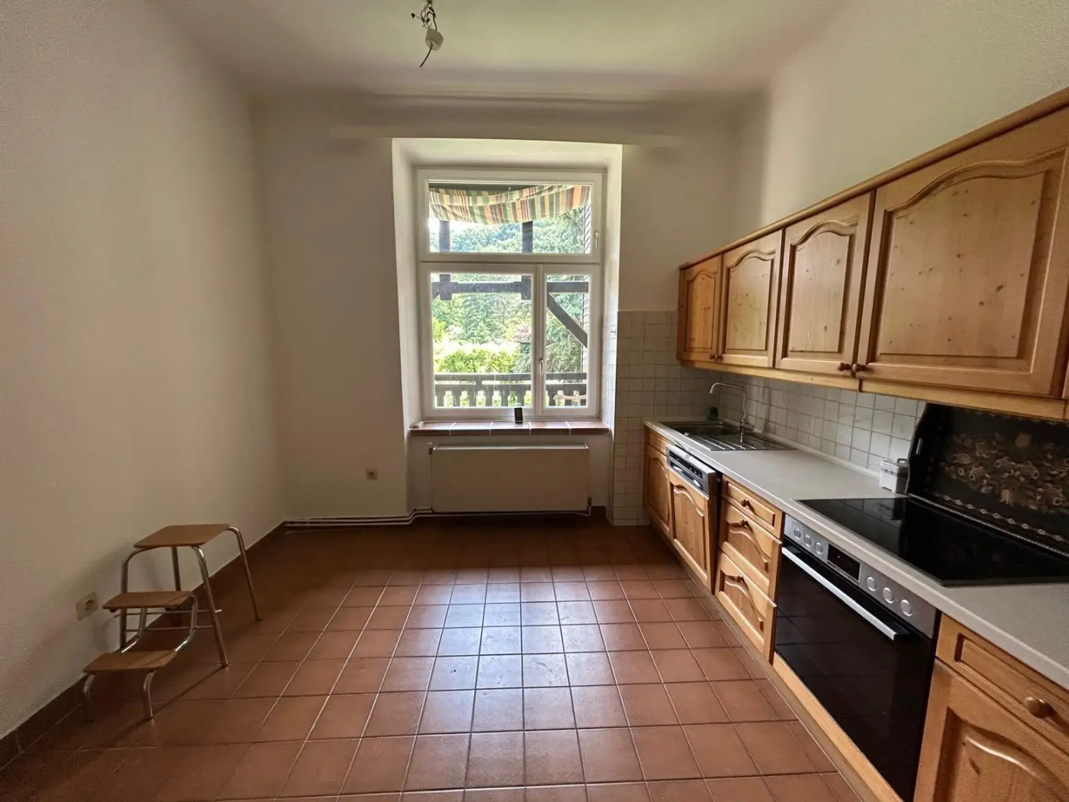 ZWEI ZIMMER WOHNUNG IN KIERLING MIT GARTEN!