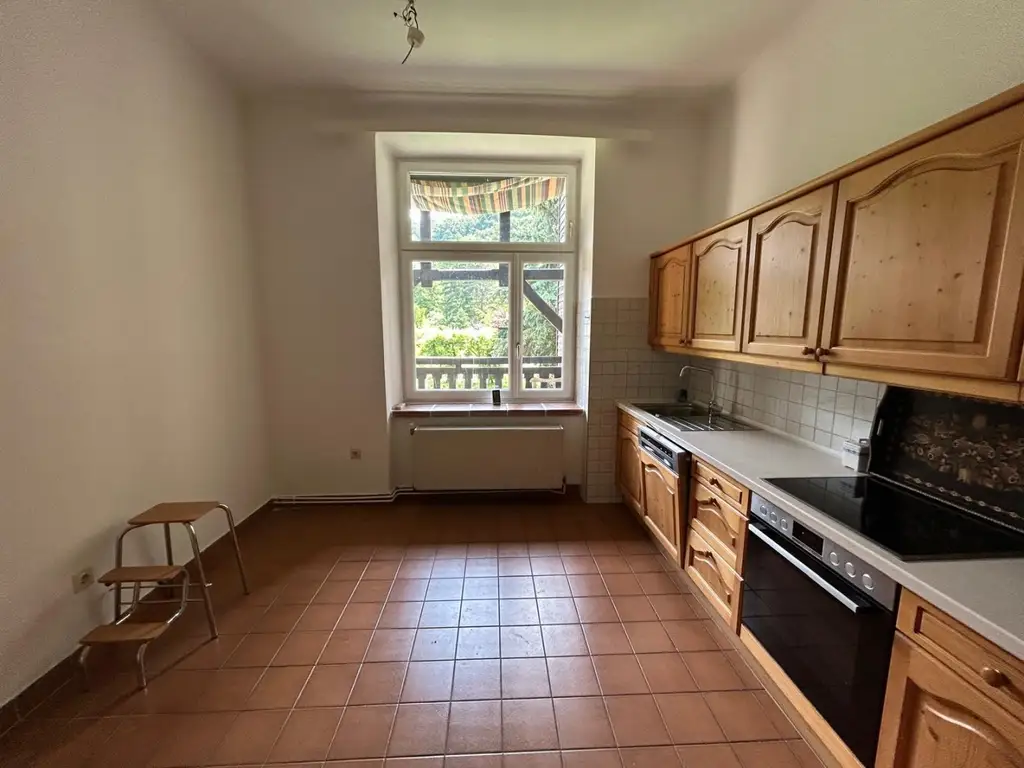 ZWEI ZIMMER WOHNUNG IN KIERLING MIT GARTEN!