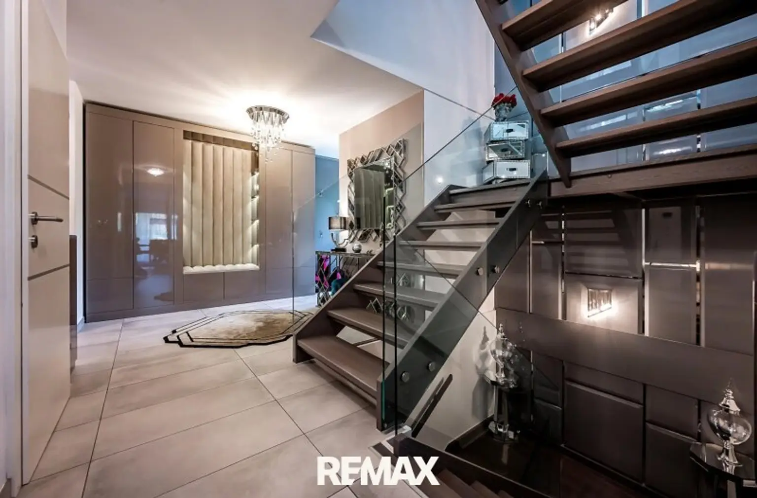 schöner Eingangsbereich