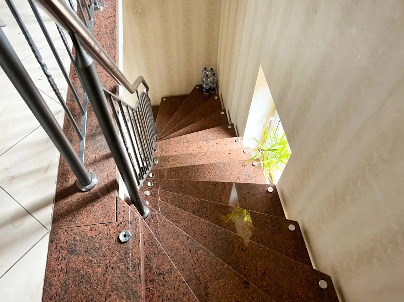 Alle unter einem Dach! Einfamilienhaus mit Einliegerwohnung & viel Platz!