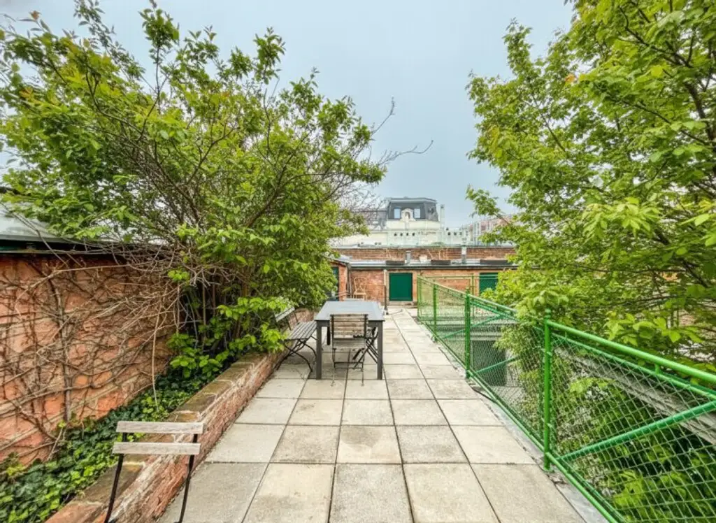 ​​​​​​​Exklusive Dachwohnung mit uneinsichtiger Terrasse in der Lagergasse