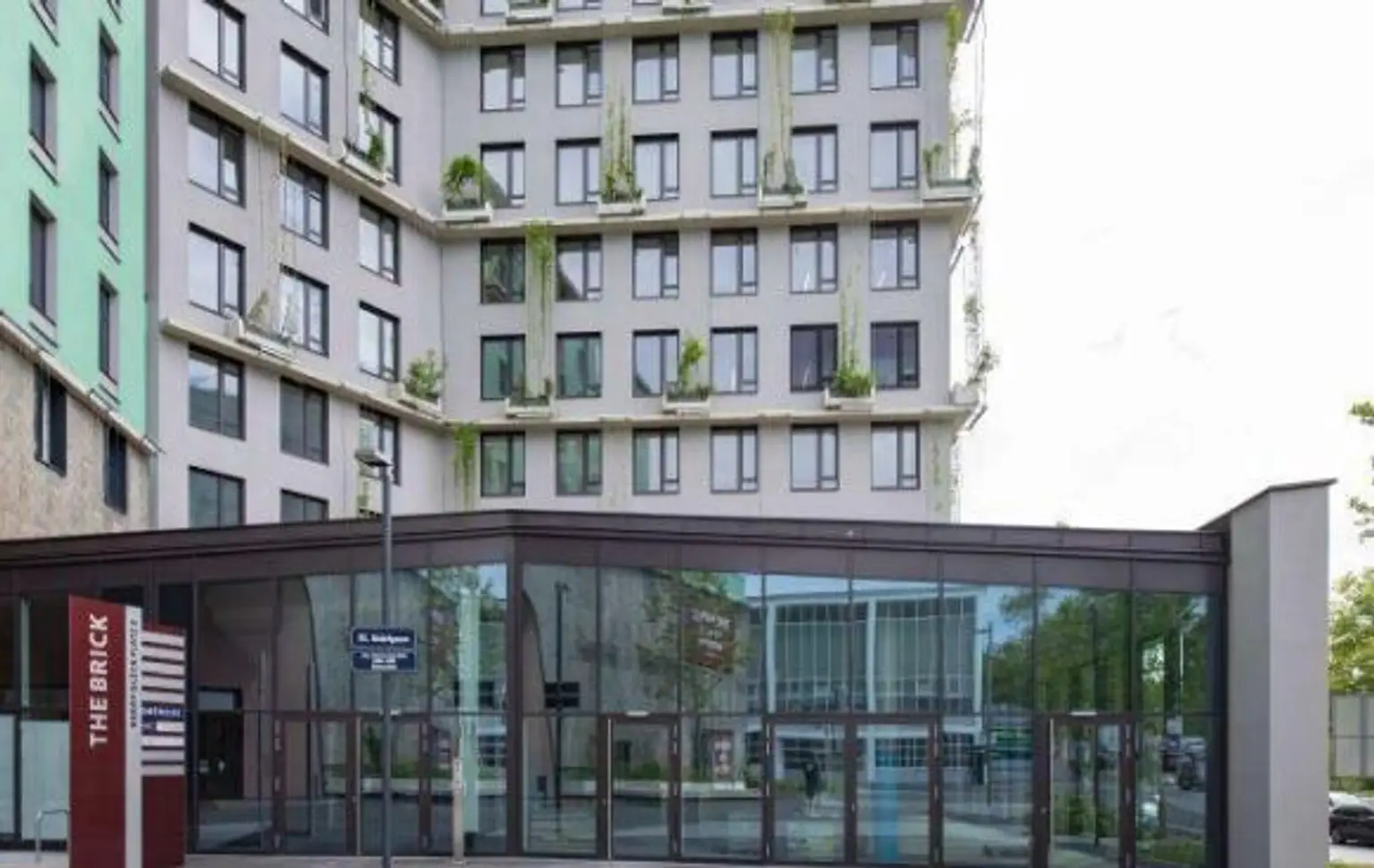 1100 Wien, THE BRICK Eingang