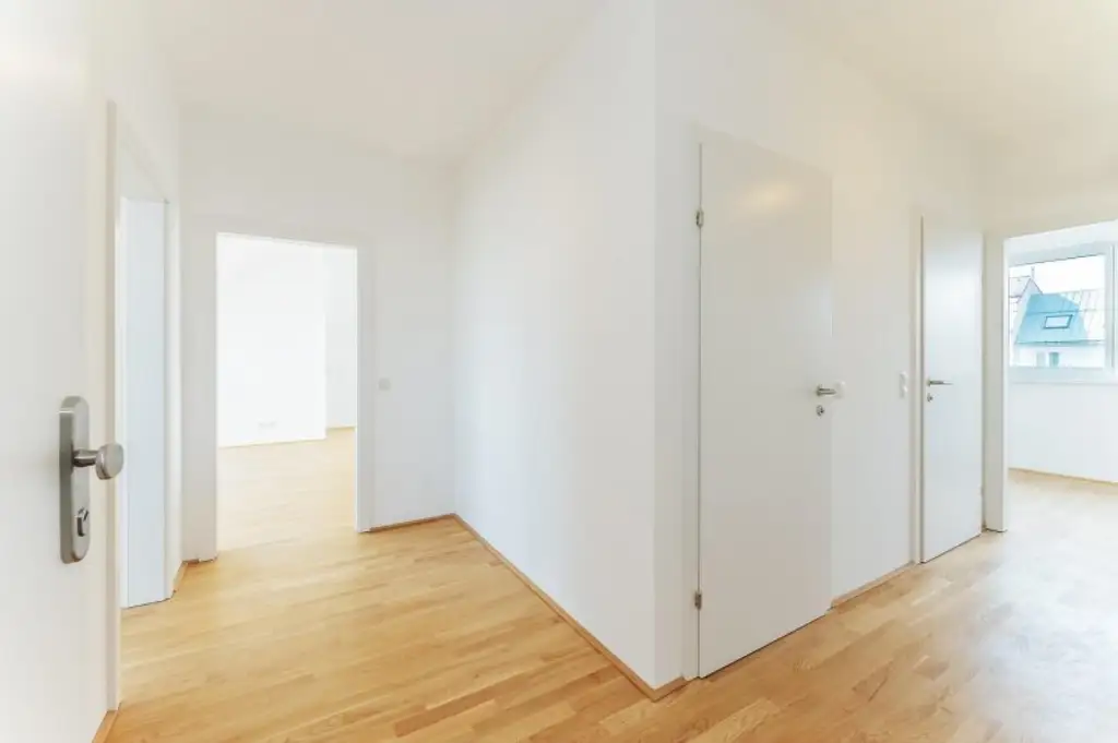 Anlegerwohnung | Befristet vermietete 4-Zimmer-Dachgeschosswohnung mit KFZ-Stellplatz im 10. Bezirk!